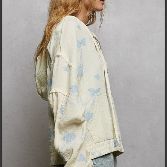 POL Cream and Blue Butterfly Hooded Jacket - Picture 4 of 8